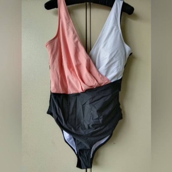 Designer Flattering Cupshe one piece bathing suit women's large Euro Summer - Picture 3 of 13